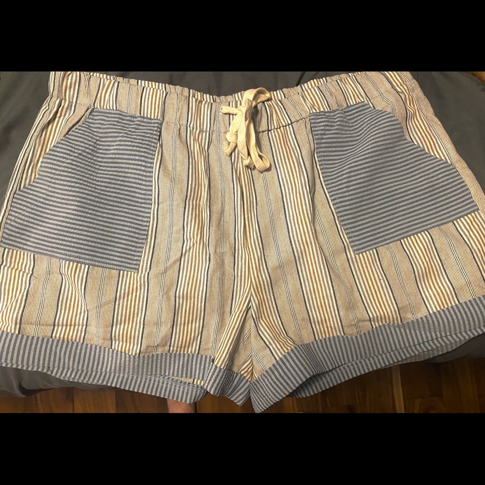 New with tags Oddy brand drawstring shorts